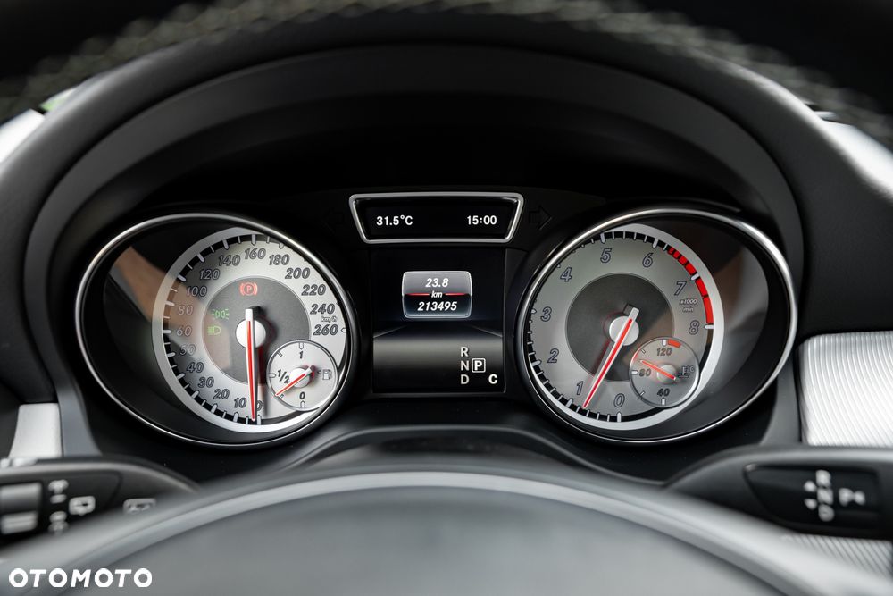 Mercedes-Benz CLA Shooting Brake 200 7G-DCT AMG Line - 21