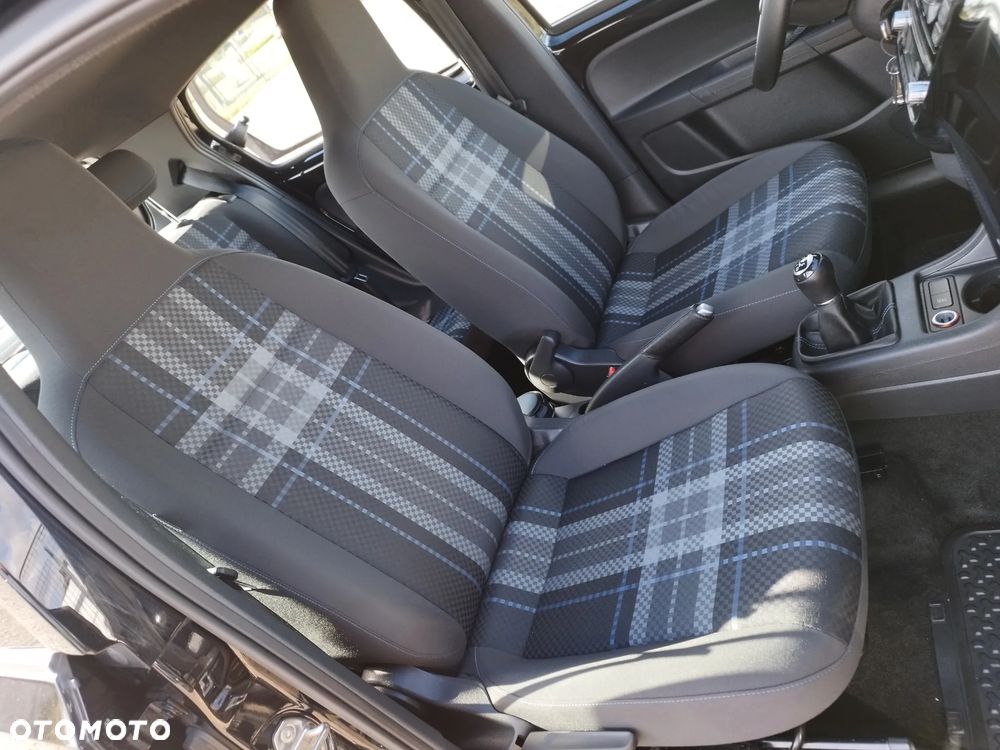 Volkswagen up! club - 27