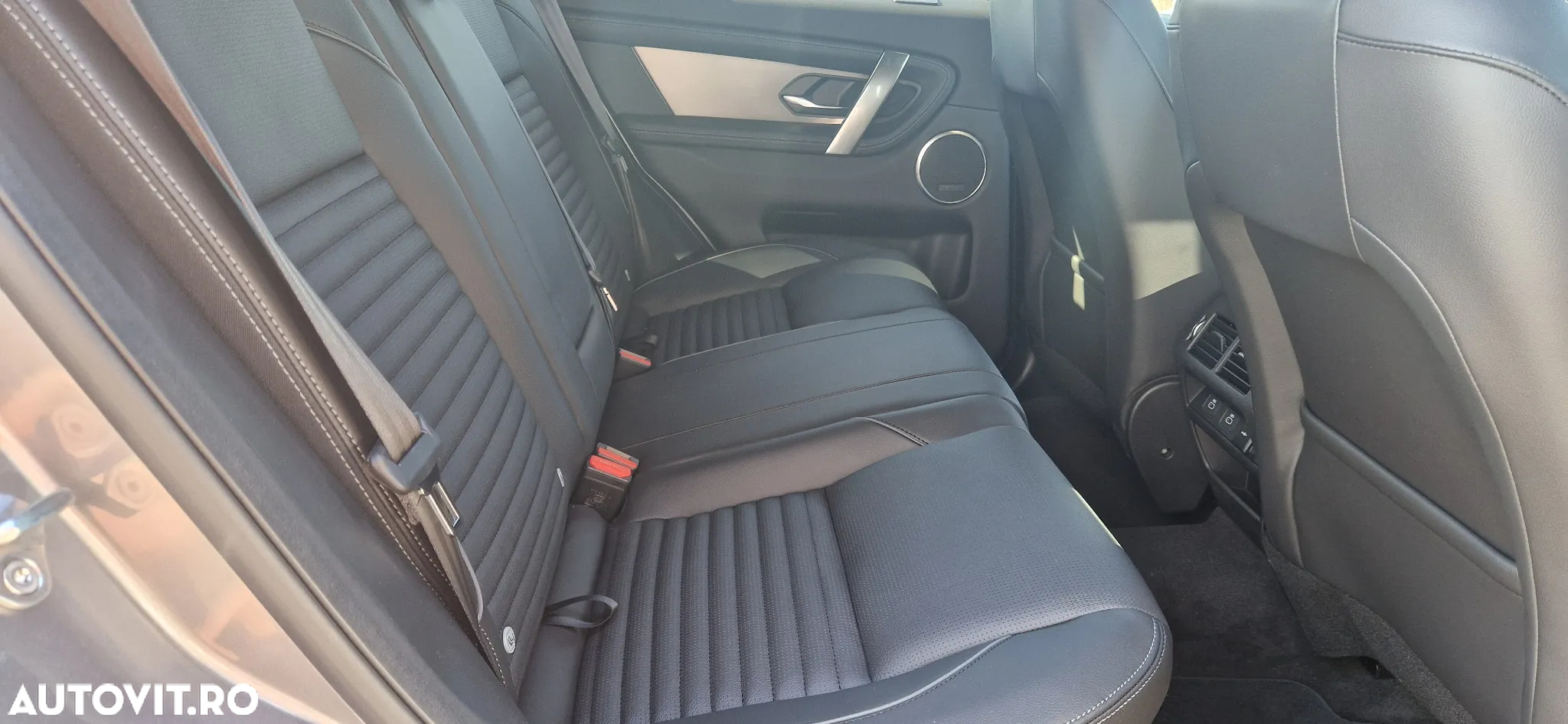 Land Rover Discovery Sport 2.0 D200 R-Dynamic MHEV SE - 7