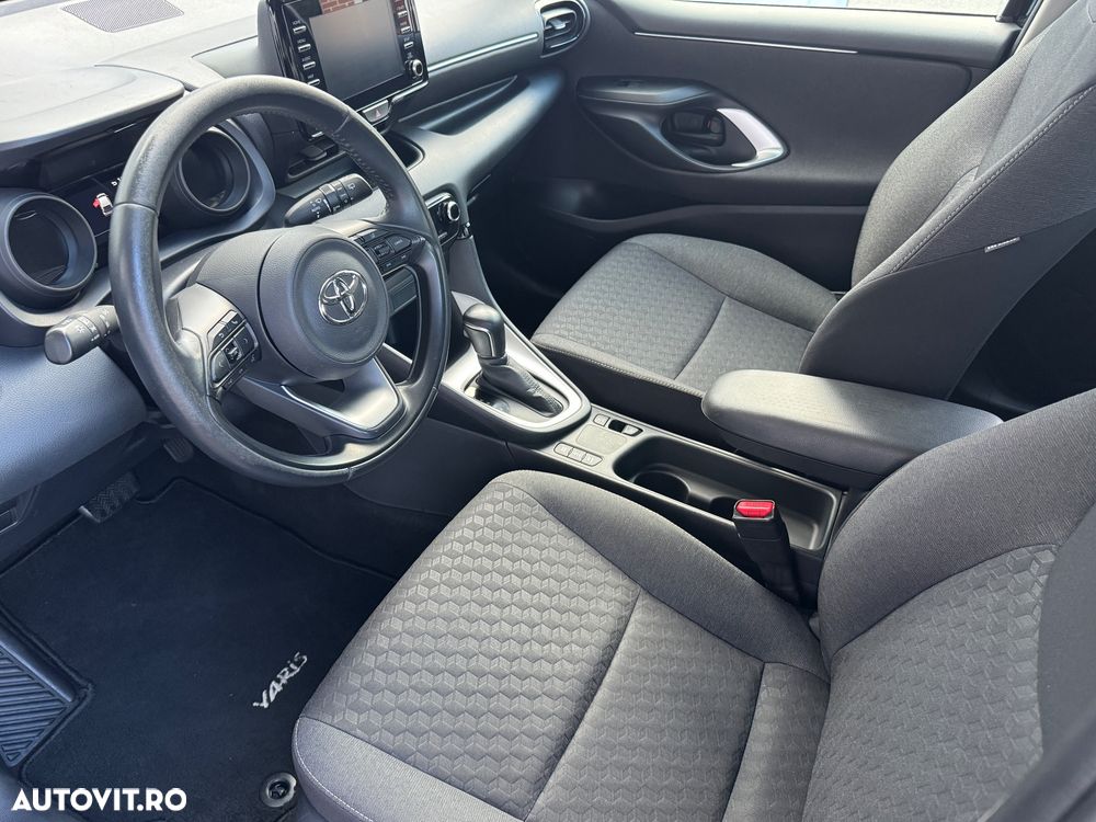 Toyota Yaris 1.5 VVT-i HSD Active - 12