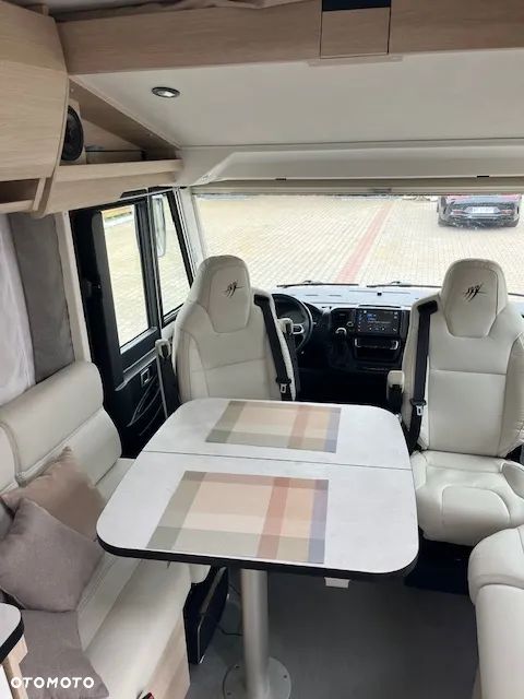 Rapido 886F INTEGRA - 22