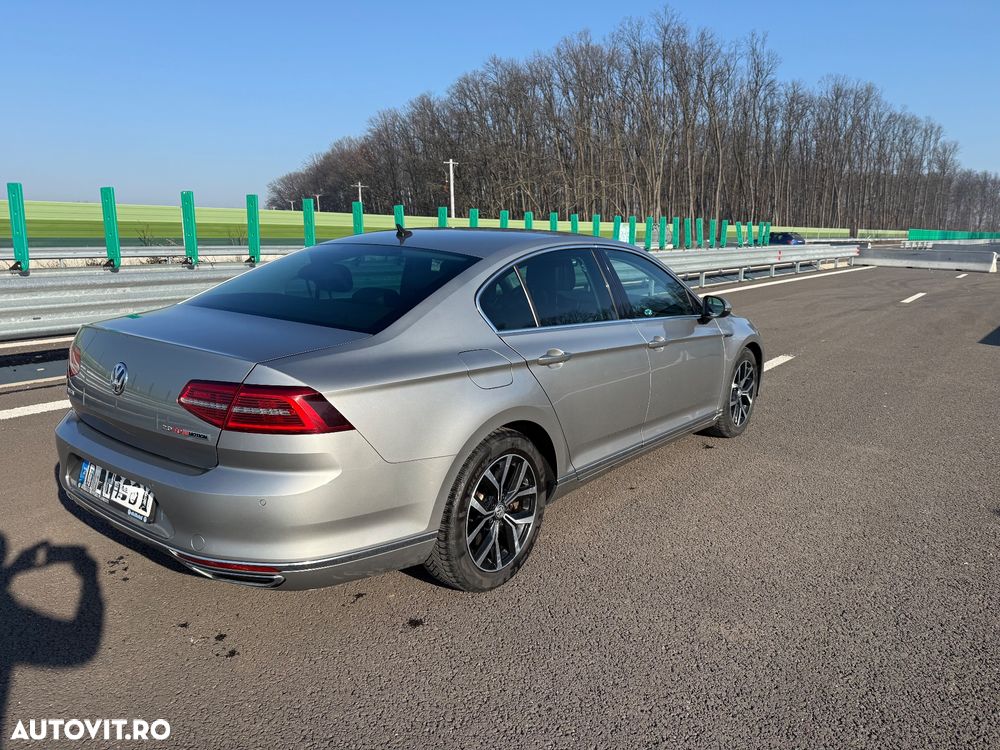 Volkswagen Passat - 10