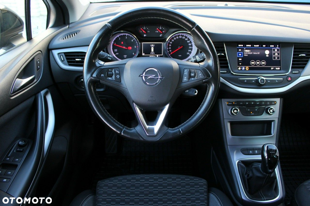 Opel Astra - 8