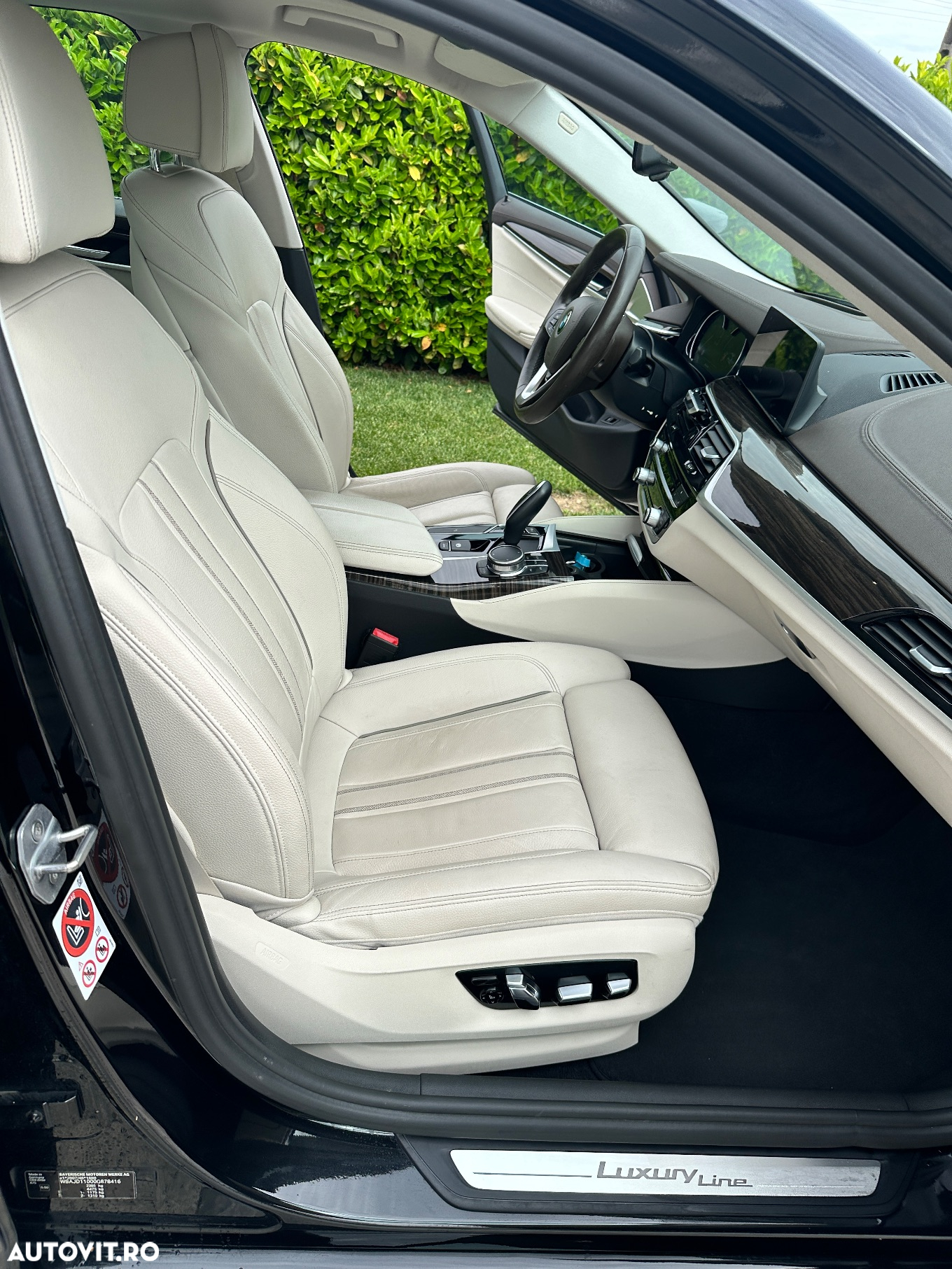 BMW Seria 5 530d xDrive AT - 25