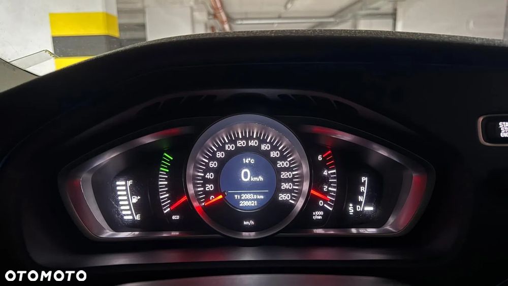 Volvo V40 Cross Country D3 Kinetic - 4
