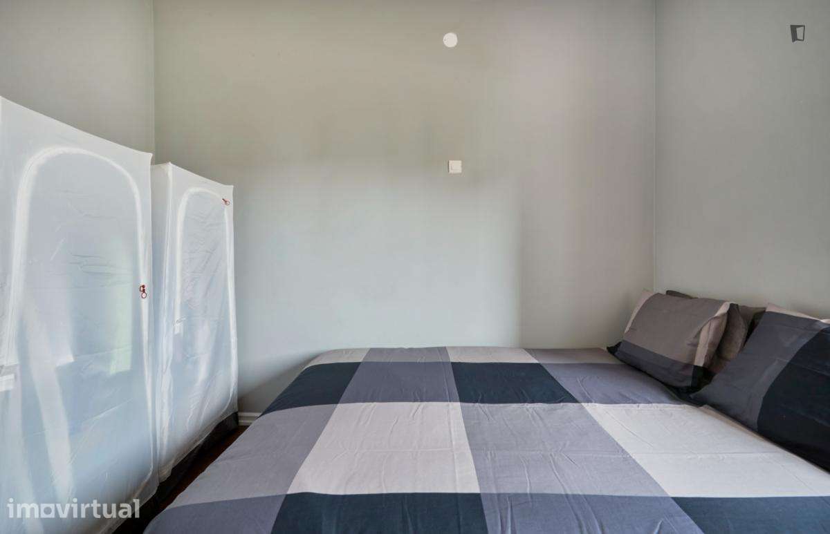 Quarto - localizado em Entrecampos Lisbon - Grande imagem: 5/30