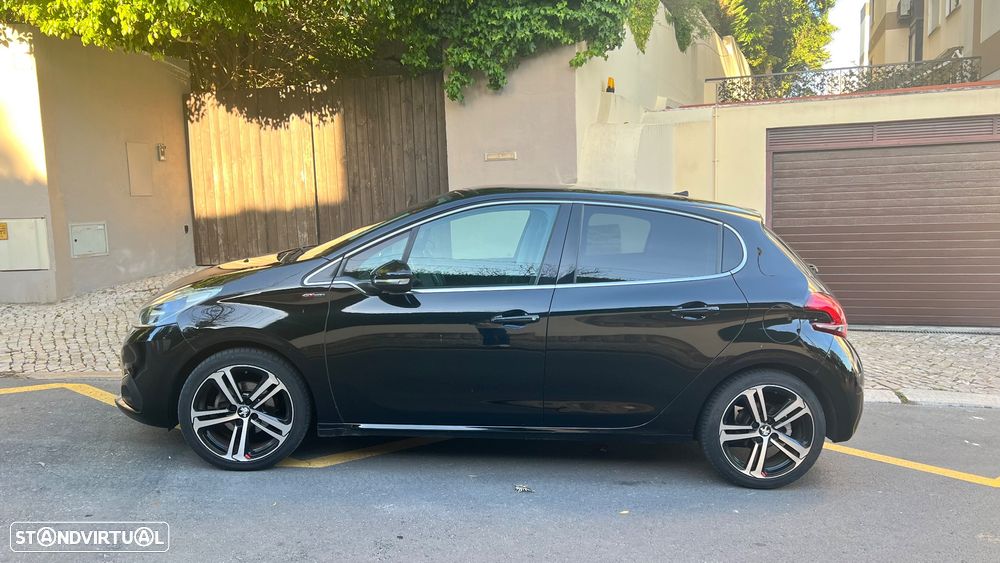 Peugeot 208 1.2 PureTech GT Line EAT6 - 1
