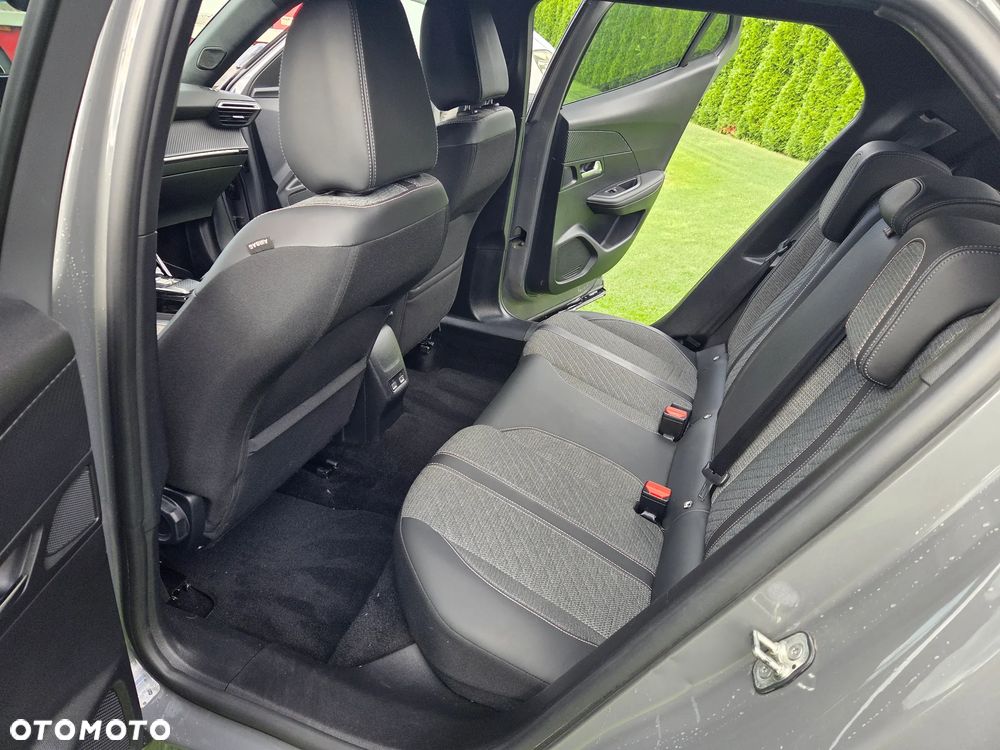 Peugeot 2008 PureTech 130 EAT8 Allure - 13
