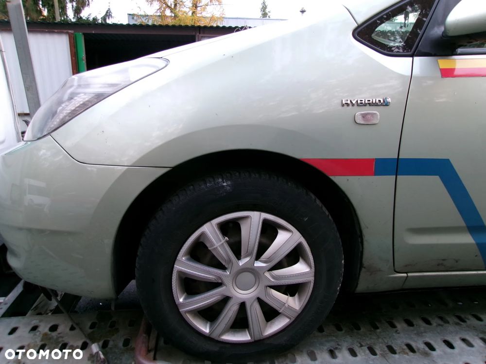 BŁOTNIK LEWY PRAWY TOYOTA PRIUS II  6U0  6UO - 1