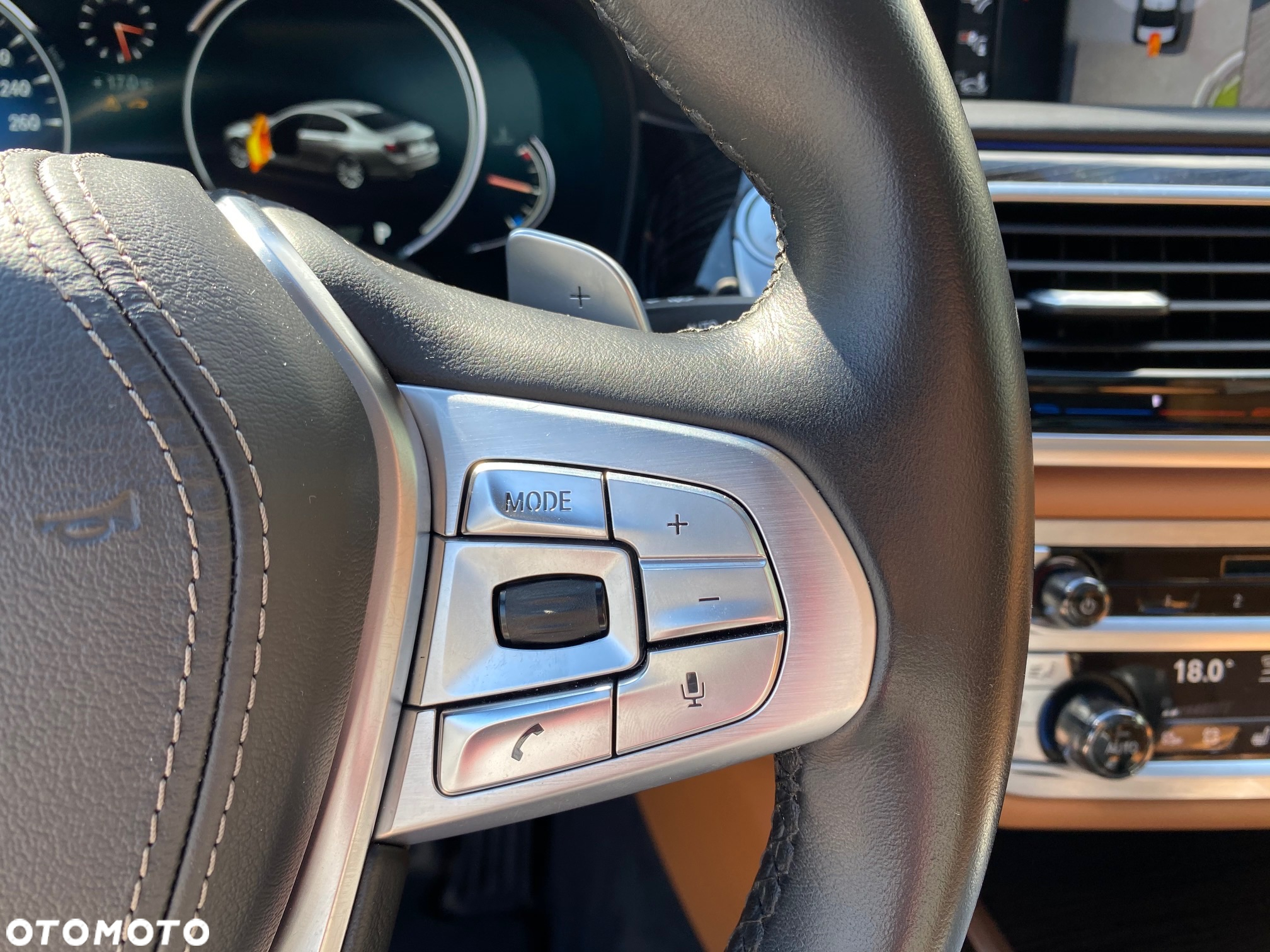 BMW Seria 7 750Li xDrive - 31