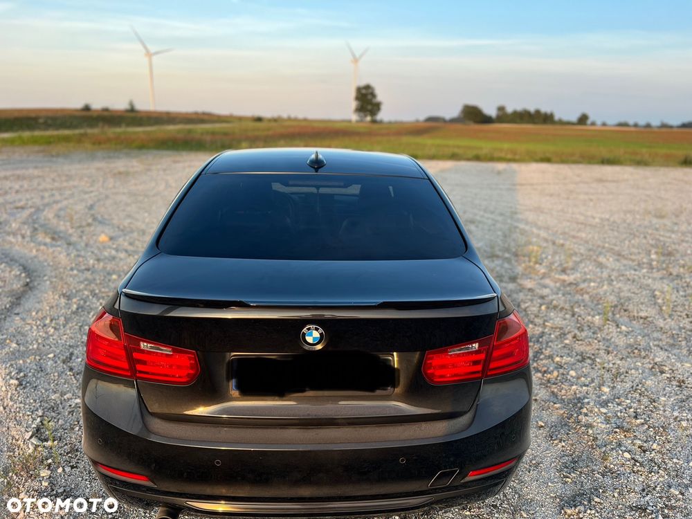 BMW Seria 3 320d Efficient Dynamics Sport Line - 6