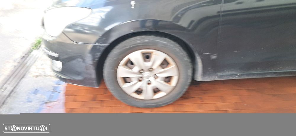 Hyundai i30 CW 1.6 CRDi Classic - 2