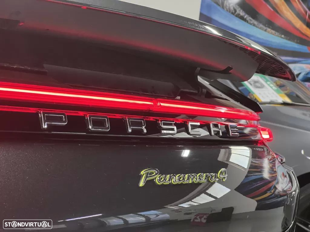 Porsche Panamera 4 E-Hybrid Executive - 24