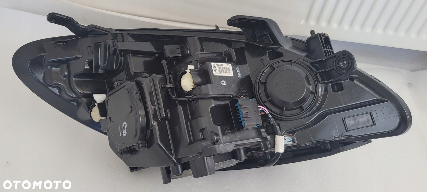LAMPA LEWA PRZÓD XENON OPEL MOKKA A 2012-2016 42344332 13 PIN - 6