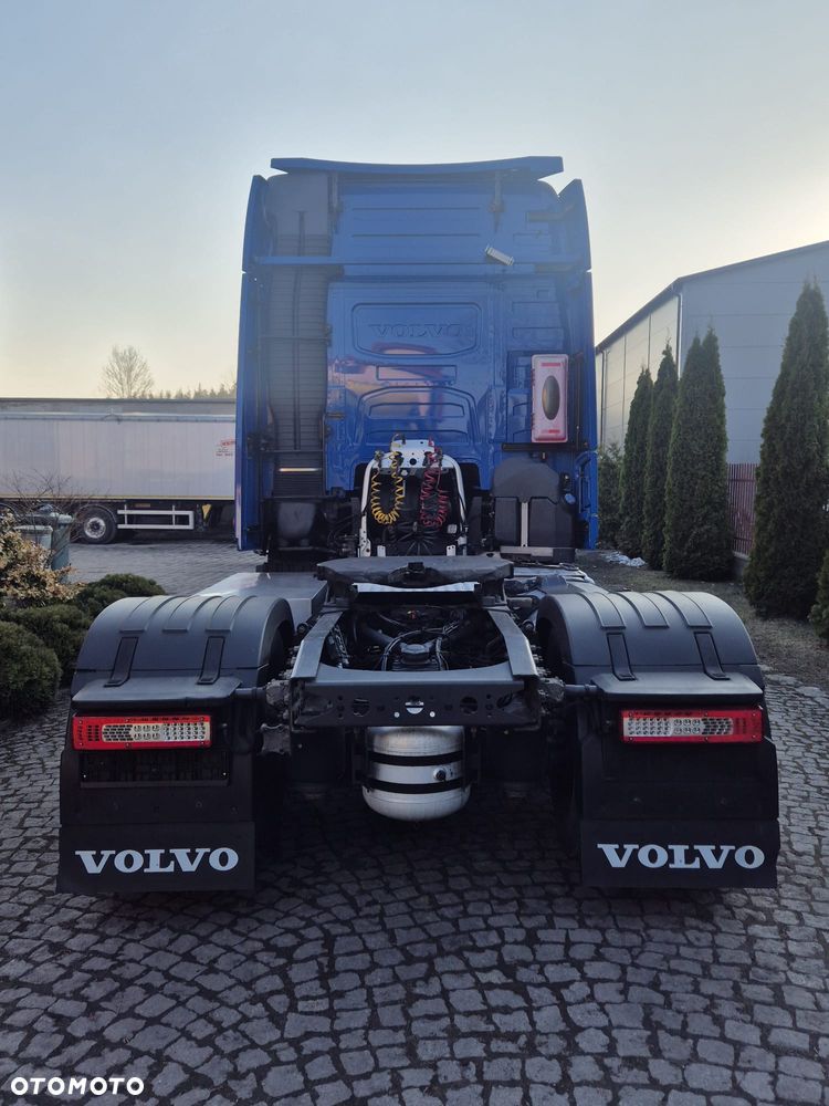 Volvo FH GLOBETROTTER - 5