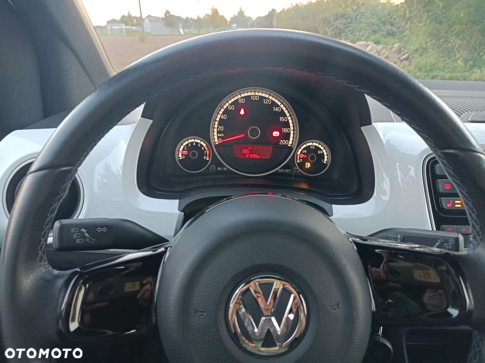 Volkswagen up! club - 20