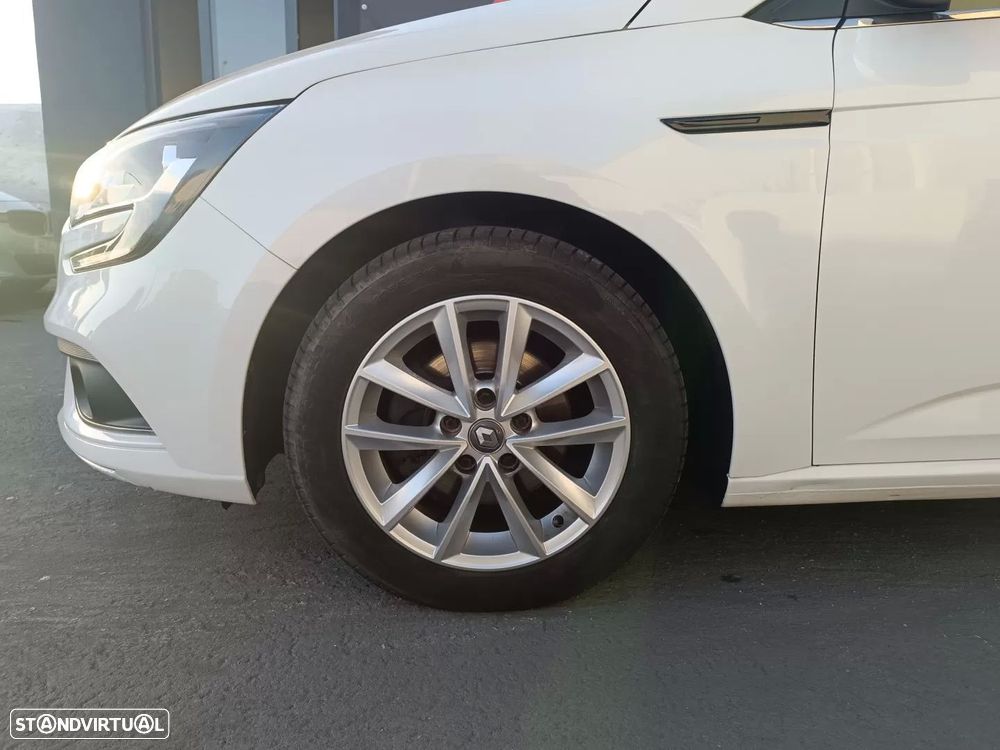 Renault Mégane 1.5 Blue dCi Intens - 4