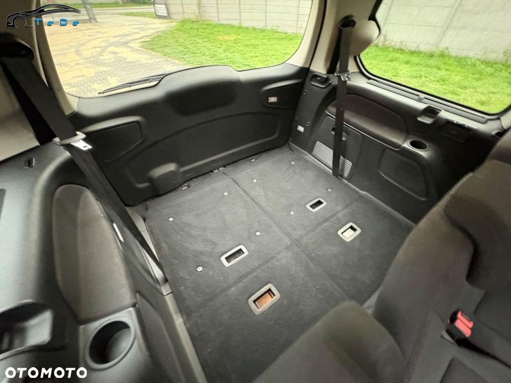 Ford Galaxy 2.0 TDCi Platinium X (Ghia) MPS6 - 30