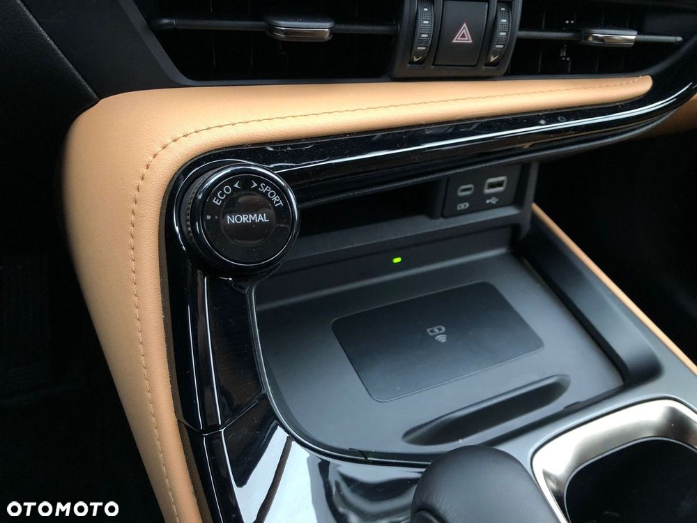 Lexus NX 350h Prestige AWD - 30