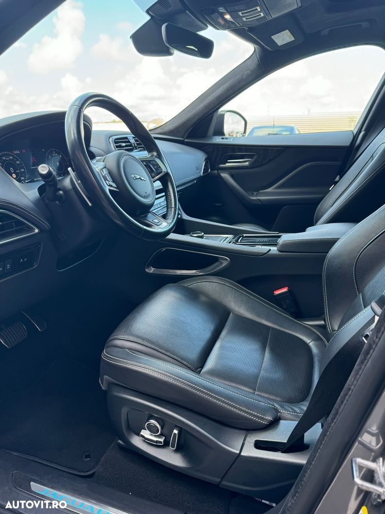 Jaguar F-Pace 25d AWD Aut. R-Sport - 10
