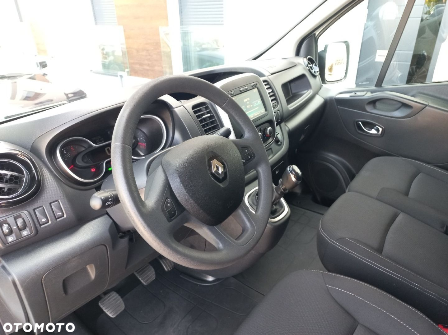 Renault TRAFIC - 10