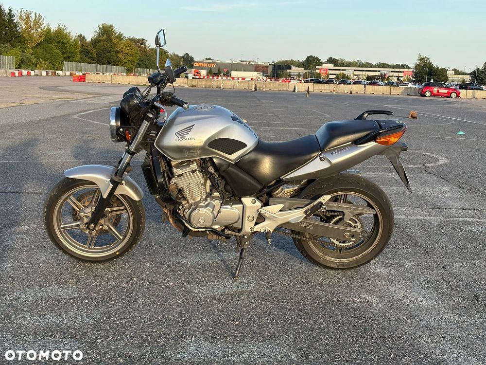Honda CBF - 4