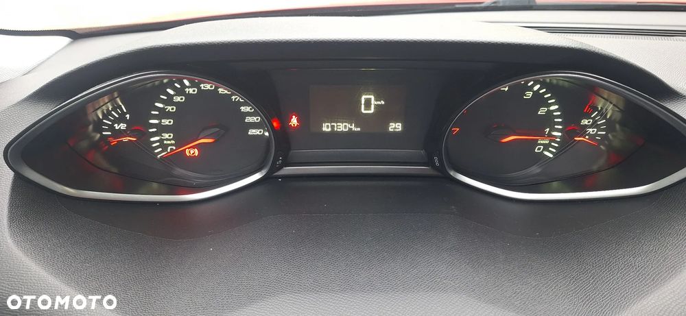 Peugeot 308 1.2 PureTech Allure S&S - 24