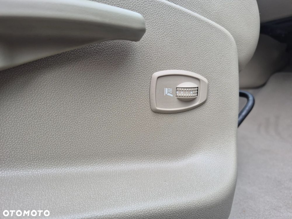 Renault Megane TCe 130 Night and Day - 19