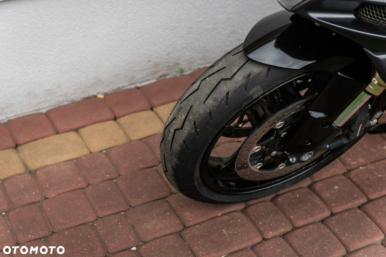 Suzuki GSX-R - 7