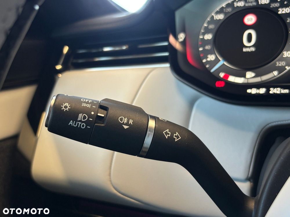 Land Rover Range Rover Sport - 12