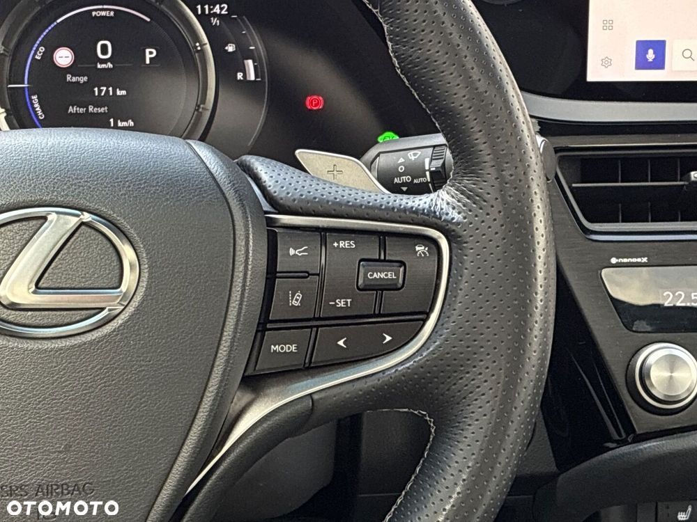 Lexus ES 300h F Sport Edition - 21