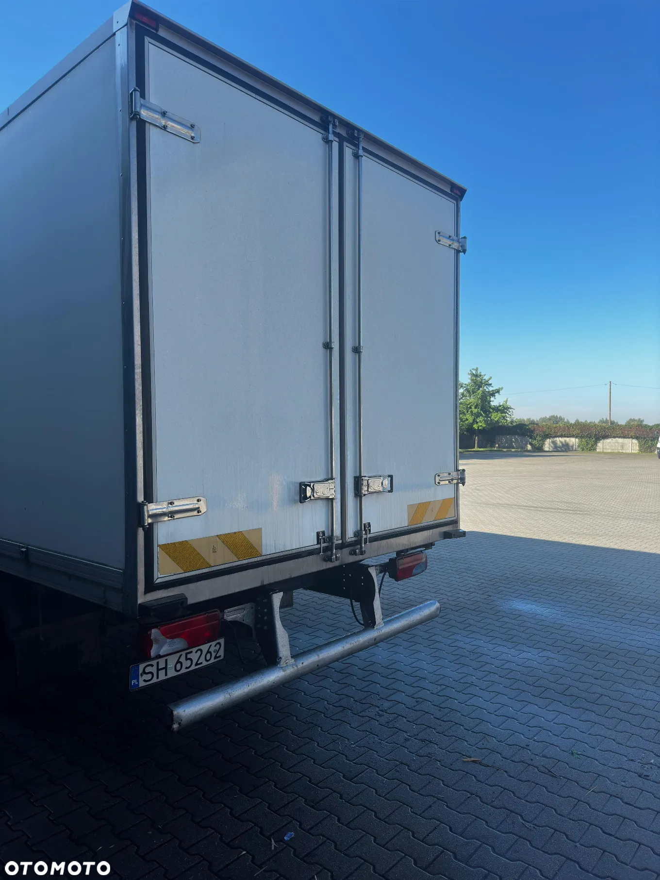 MAN TGL 12.180 4X2 BB - 13