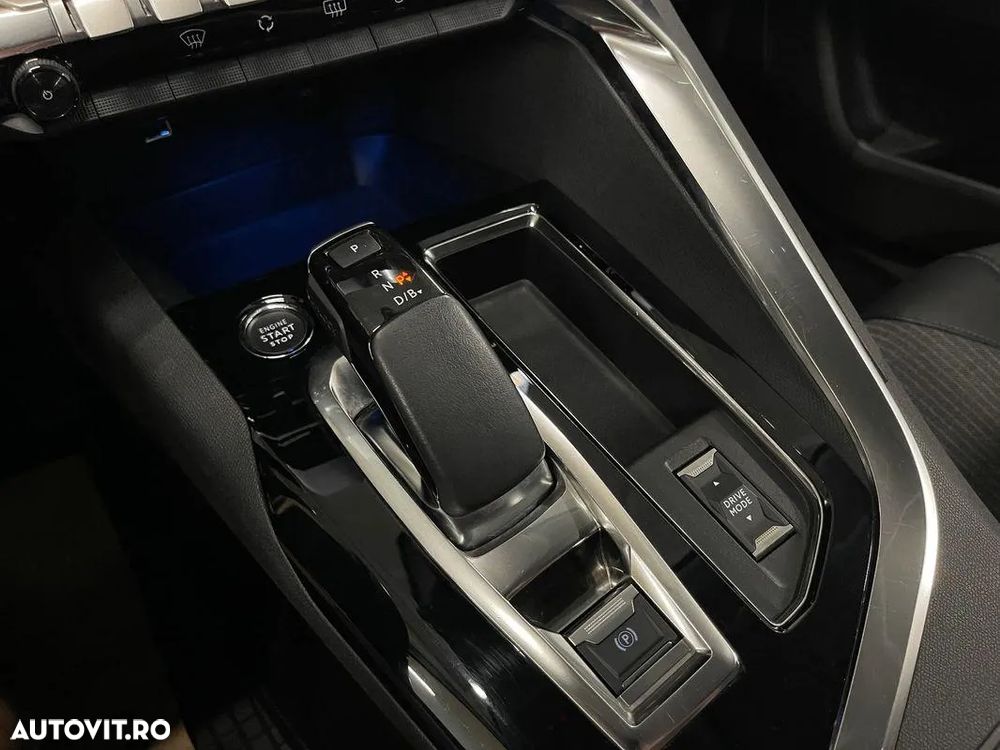 Peugeot 3008 Hybrid 225 e-EAT8 Allure Pack - 28