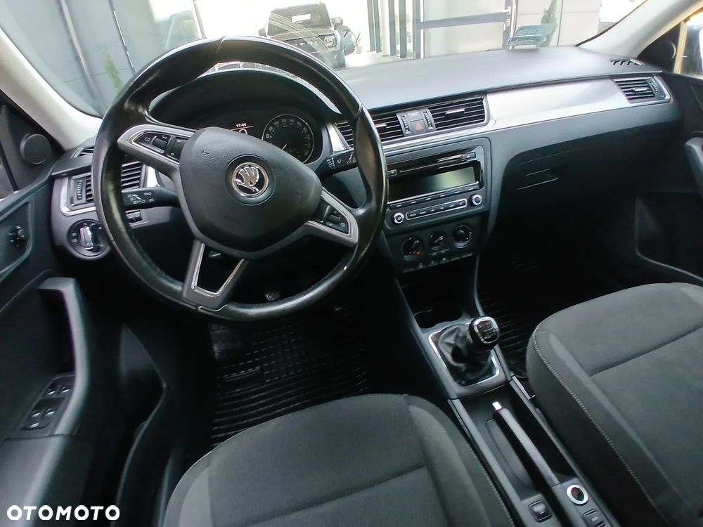 Skoda RAPID 1.2 TSI Style Plus - 28