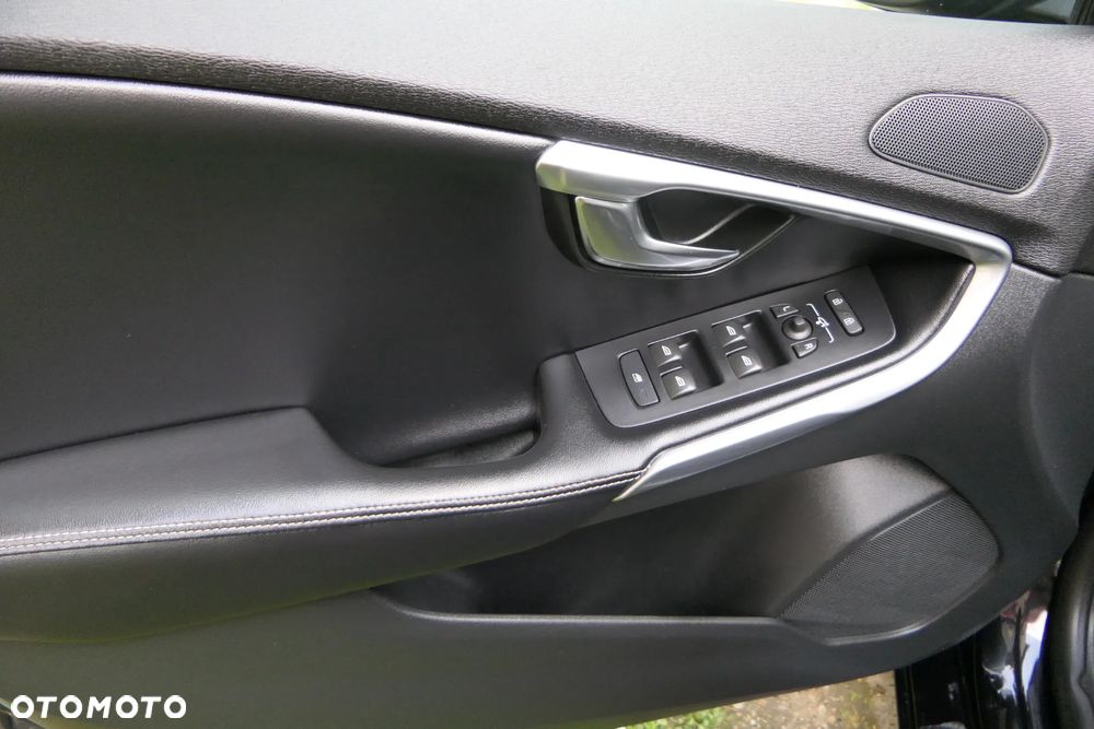 Volvo V40 D2 RDesign - 26