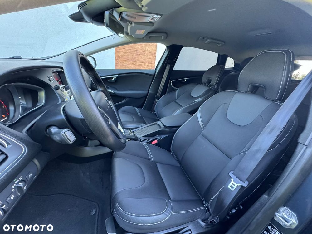 Volvo V40 - 21