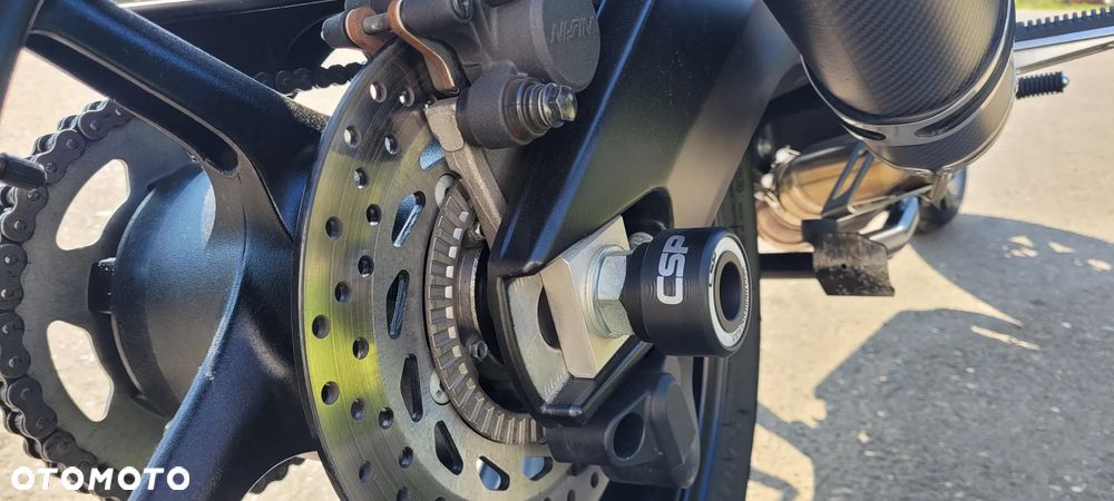 Yamaha FZ - 20