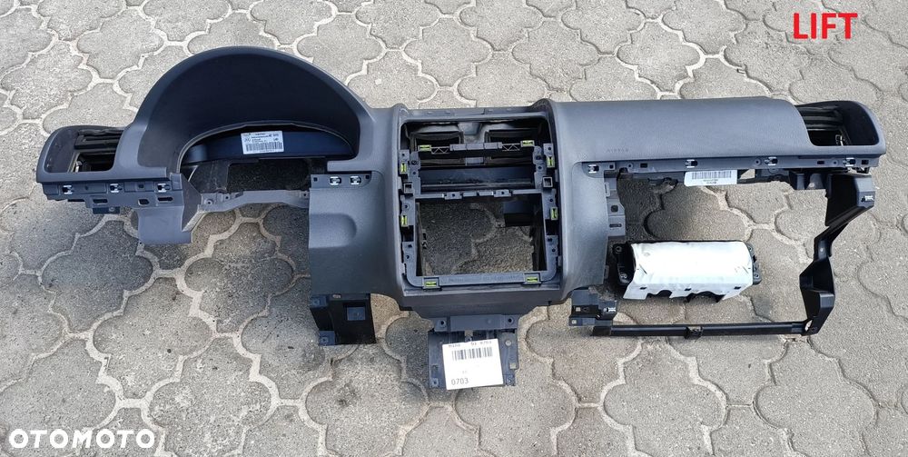 Touran I deska rozdzielcza oryginał PRZED i PO lifcie Volkswagen - 2