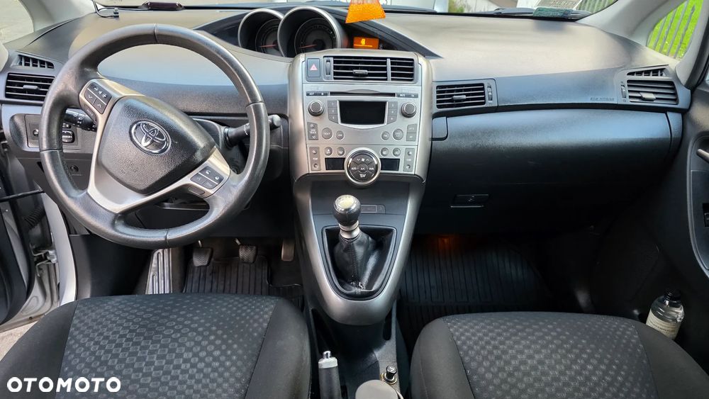 Toyota Verso 1.8 2010 7os - 13