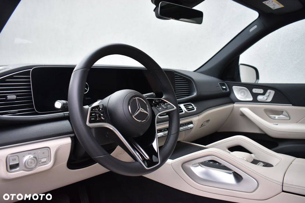 Mercedes-Benz GLE - 12