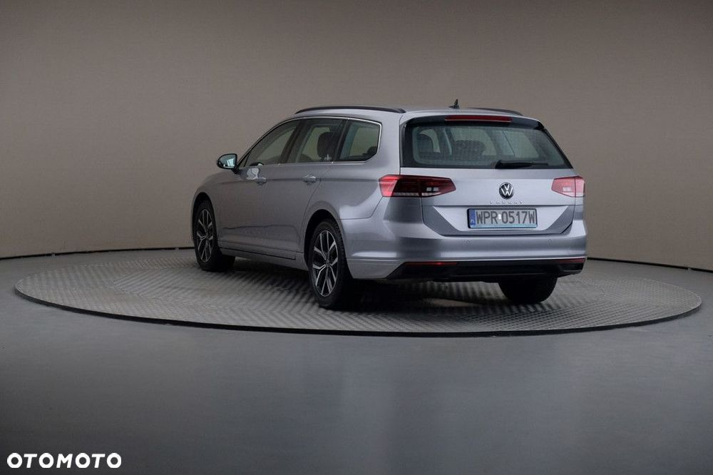Volkswagen Passat Variant 2023 photo 2
