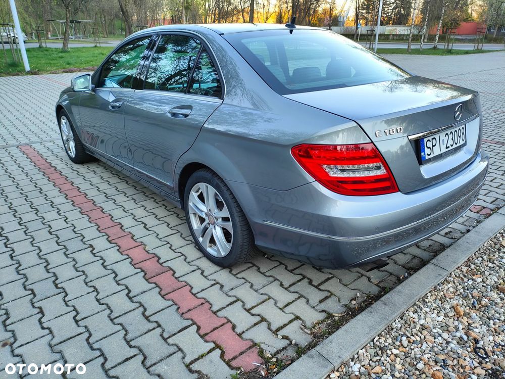 Mercedes-Benz Klasa C 180 CGI BlueEFFICIENCY Avantgarde - 5