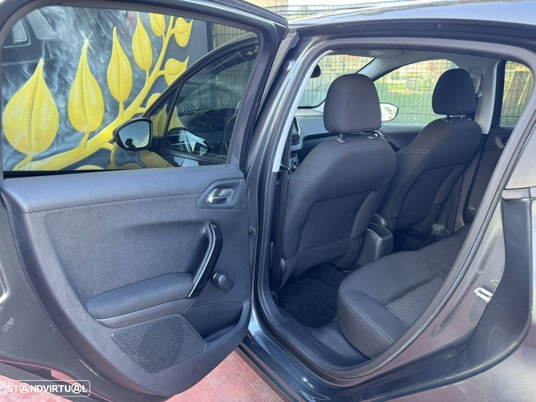 Peugeot 208 1.2 PureTech Style - 7