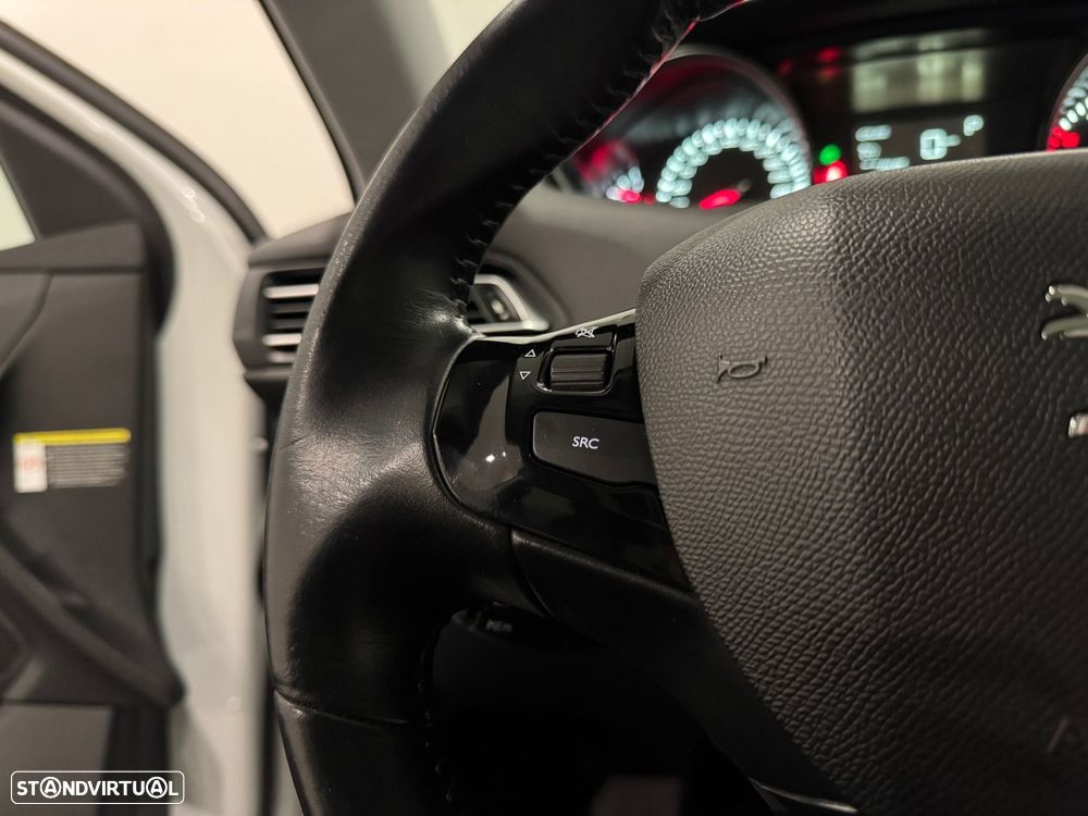 Peugeot 308 1.6 BlueHDi Allure J17 EAT6 - 46