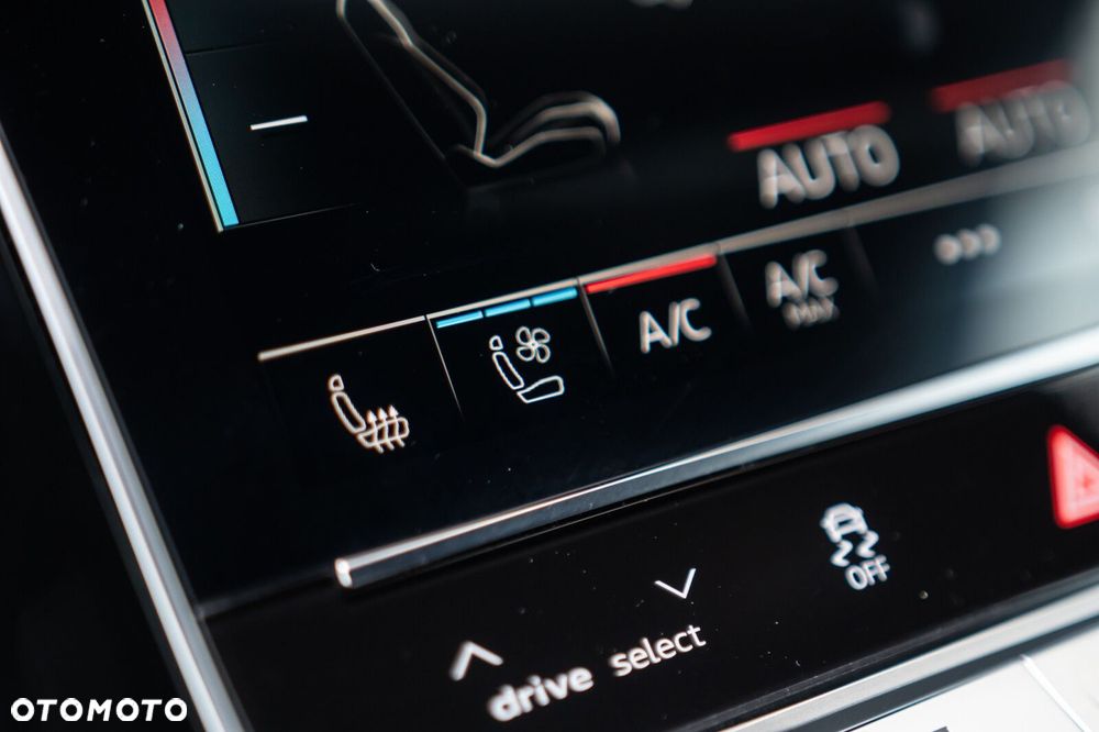 Audi Q7 TFSI e PHEV 360 kW Quattro S Line Tiptr - 40