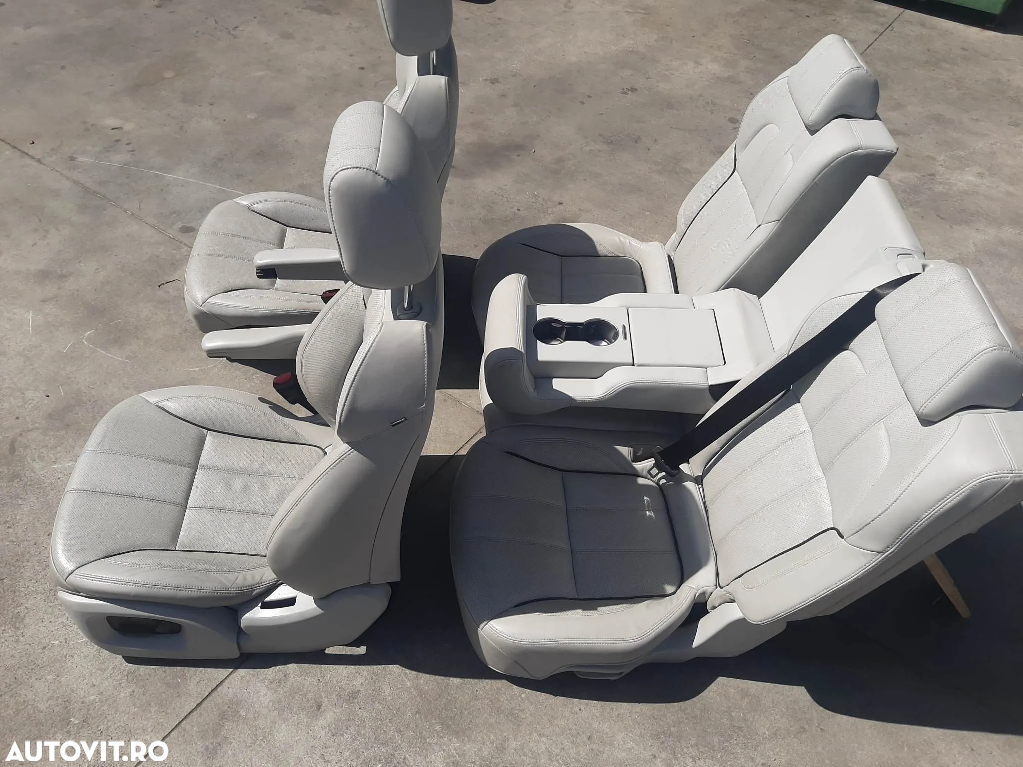 interior piele cu incalzire scaune fata banchete full electric  land rover l494 sport 2 - 4
