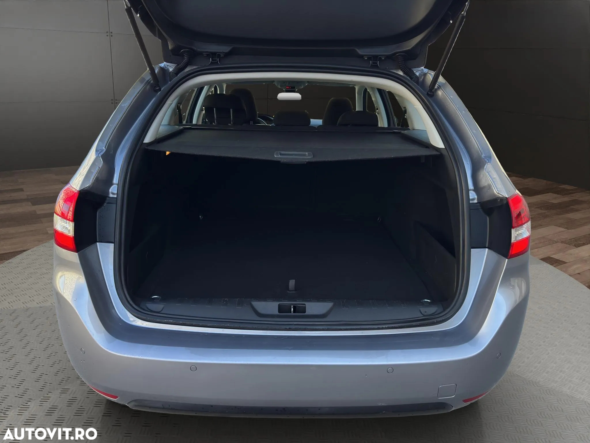 Peugeot 308 1.2 L PureTech Turbo S&S Active - 19