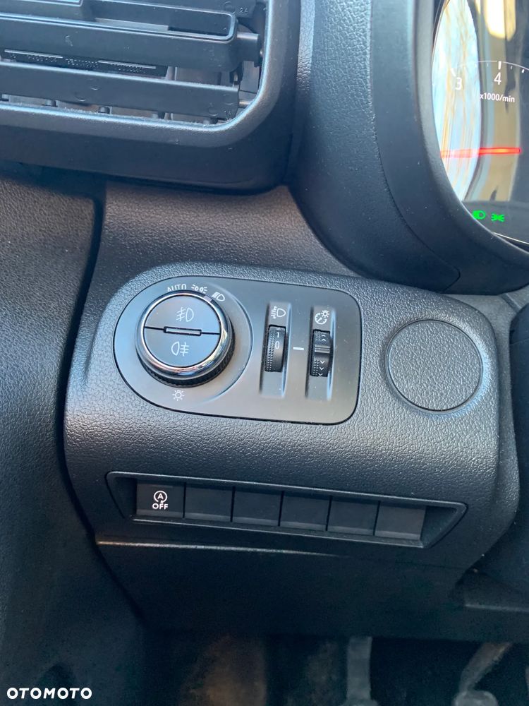 Opel COMBO - 12