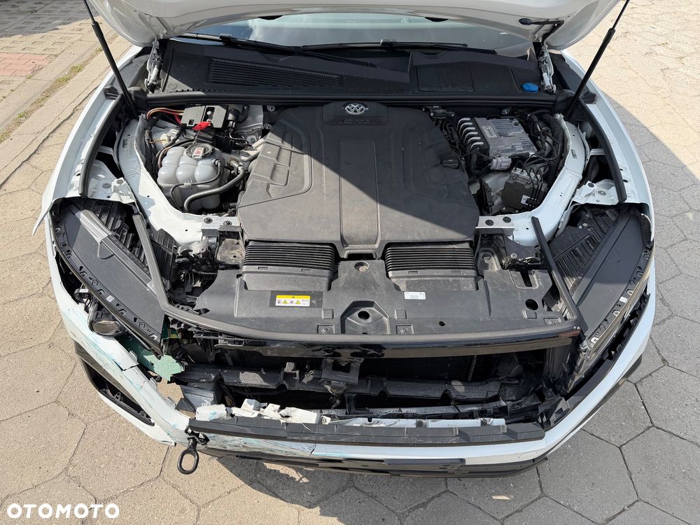 Volkswagen Touareg 3.0 V6 TDI SCR 4Motion Automatik R-Line - 29