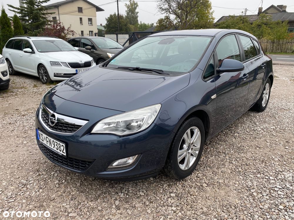 Opel Astra 1.4 Turbo Design Edition - 1